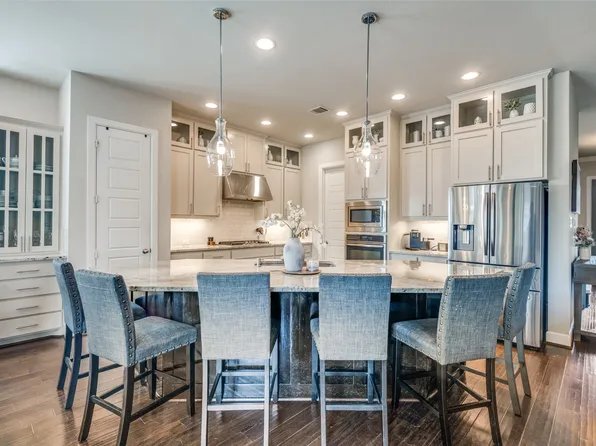 905 Crystal Oak Ln, Arlington, TX 76005