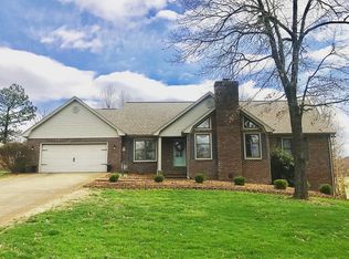 140 Pinebrook Dr, Paducah, KY 42001