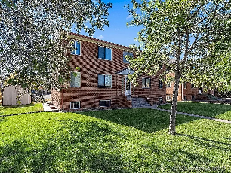 111 W 7th Ave — Photo 2
