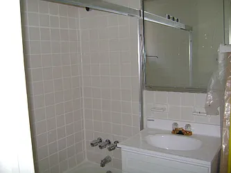 Rented by Robyn Lee, LREB