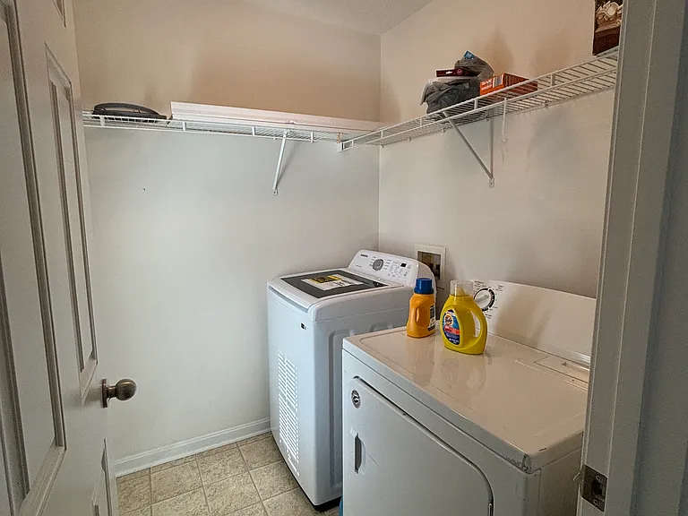 3942 Hay Market Dr — Photo 4