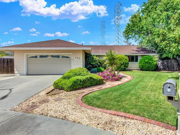 125 Chinook Court, Vacaville, CA 95688