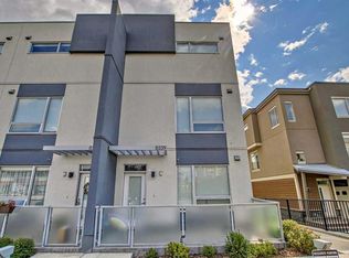 8539 W 8a Ave SW, Calgary, AB T3H6B1