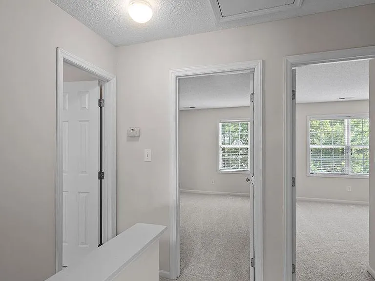 107 Fox Trail Ln — Photo 10