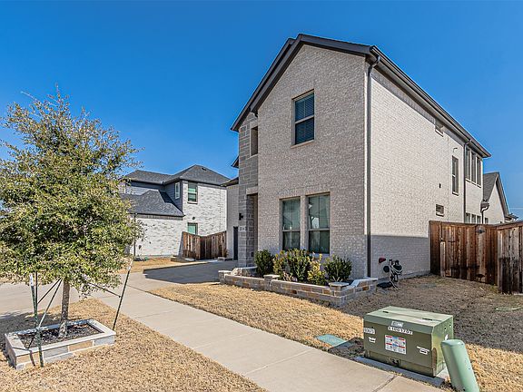 3rd image of 11356 Four Roses Trl