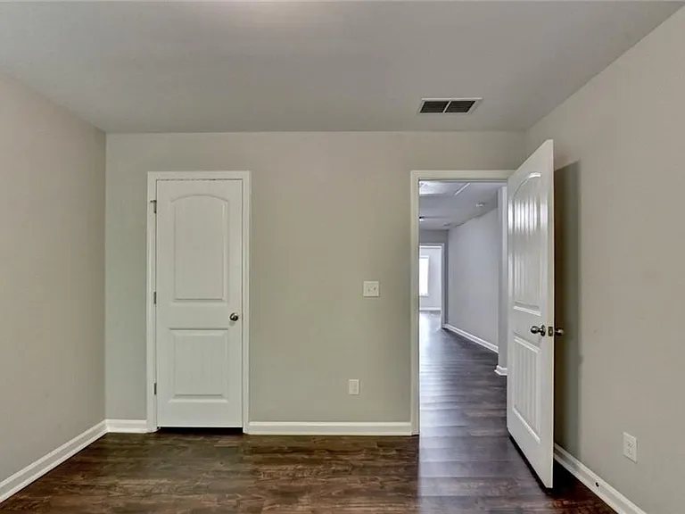 7245 Heritage Oak Ct — Photo 53