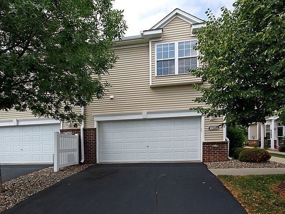 3rd image of 10877 Oak Grove Cir Unit A