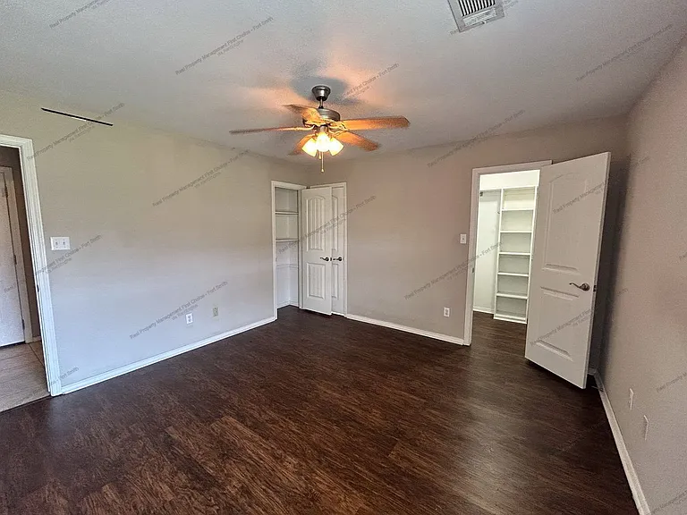 304 Bordeaux Cir — Photo 17