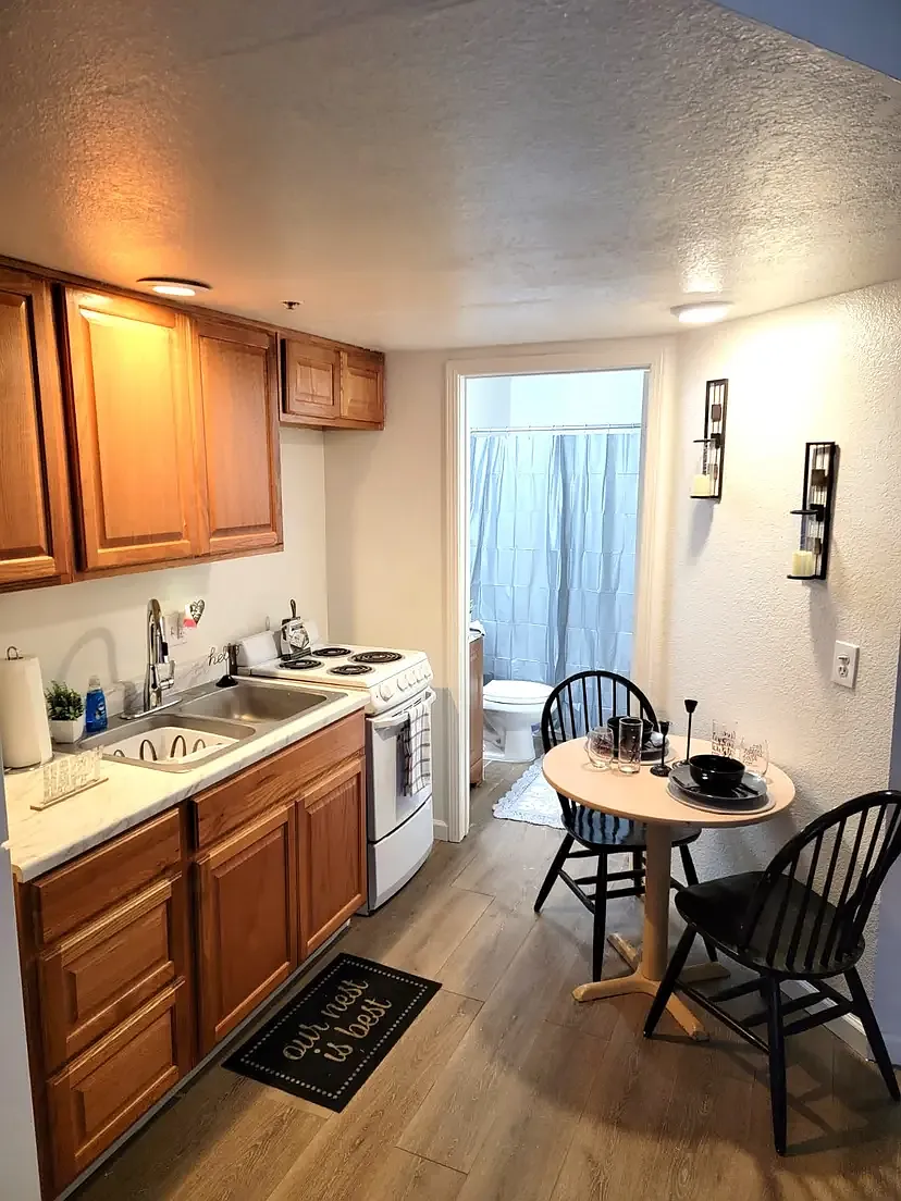 Studio, 500 sqft, $895 — Photo 1