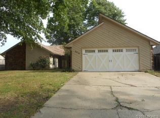 3010 Hilltop Ave, Muskogee, OK 74403