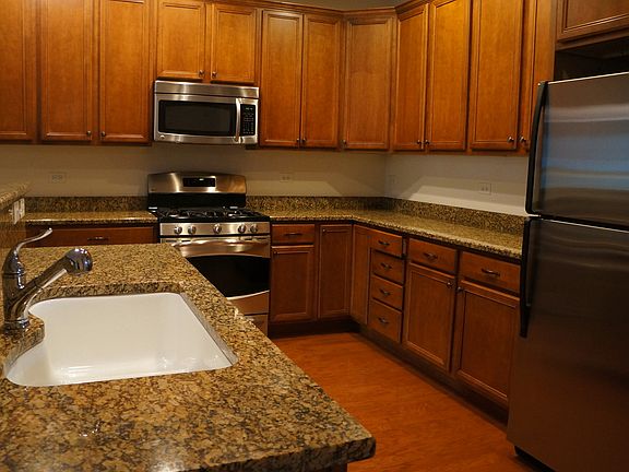 5th image of 1020 Broadmoor Dr #1020
