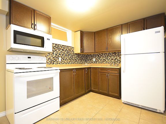 3rd image of 171 Rykert St Unit 2
