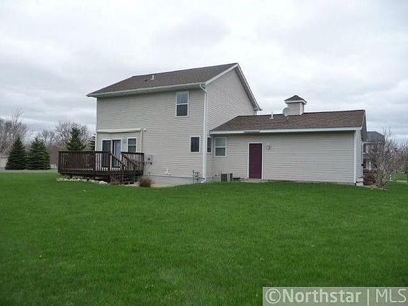 5th image of 660 Laurel Dr