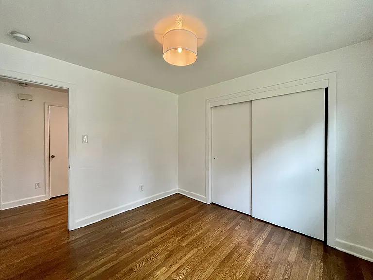 5621 Larry Ave — Photo 33