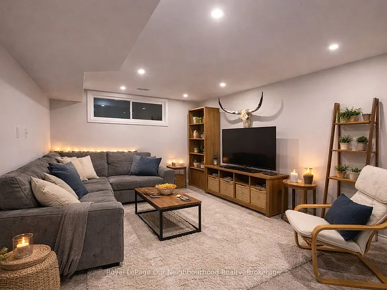 5 McIntosh Cres — Photo 22