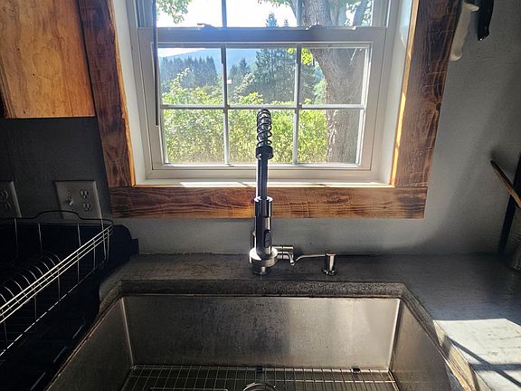 kitchen sink
