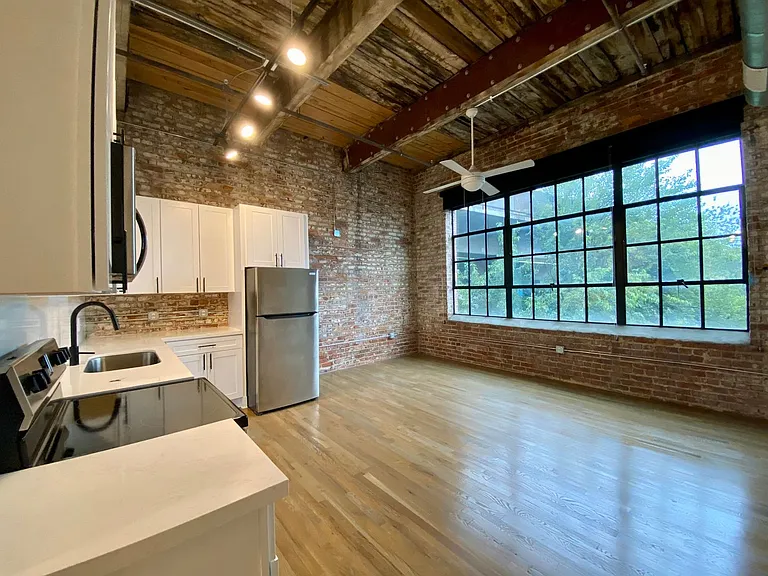 Lofts At Abrams Fixtures — Photo 36