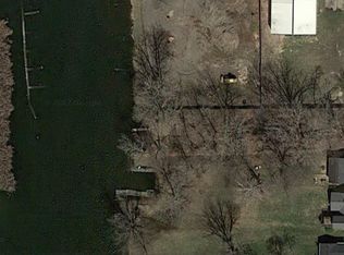 42234 N 7th Ave, Antioch, IL 60002