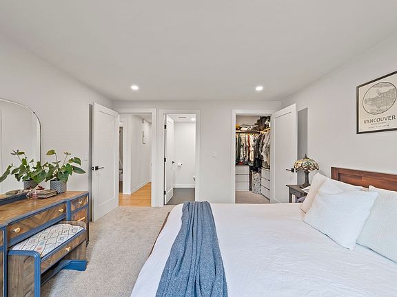 5th image of 327 W 2nd St #206