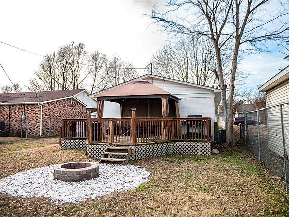 2nd image of 1903 E Parkview Dr #A