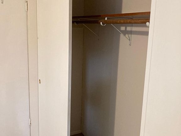 5th image of 228 11th Ave E #12