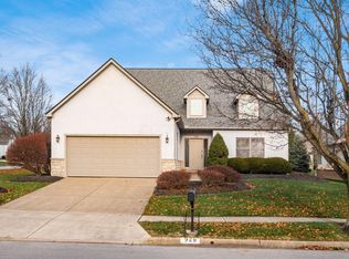 928 Linworth Village Dr, Columbus, OH 43235