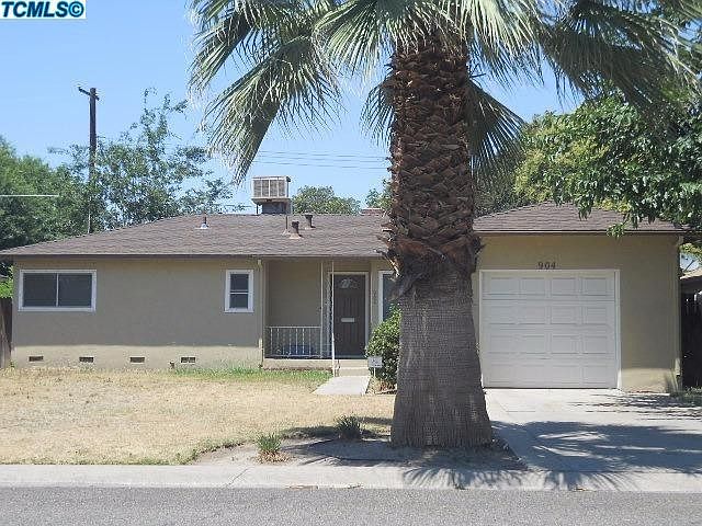2nd image of 904 E Cypress Ave
