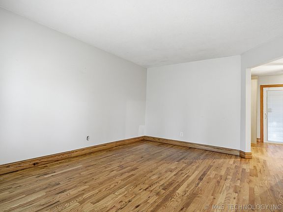 4th image of 16553 E 2nd Pl