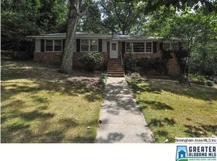 2517 Glendmere Pl, Vestavia, AL 35216