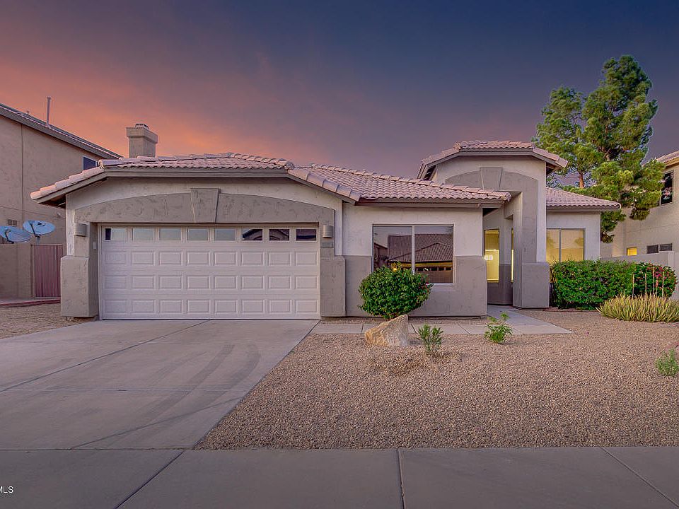 1st image of 328 W Campo Bello Dr