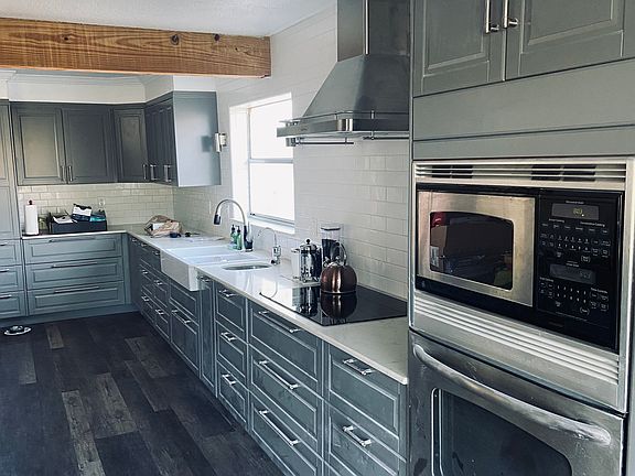 2nd image of 10041 NW 36th St #W