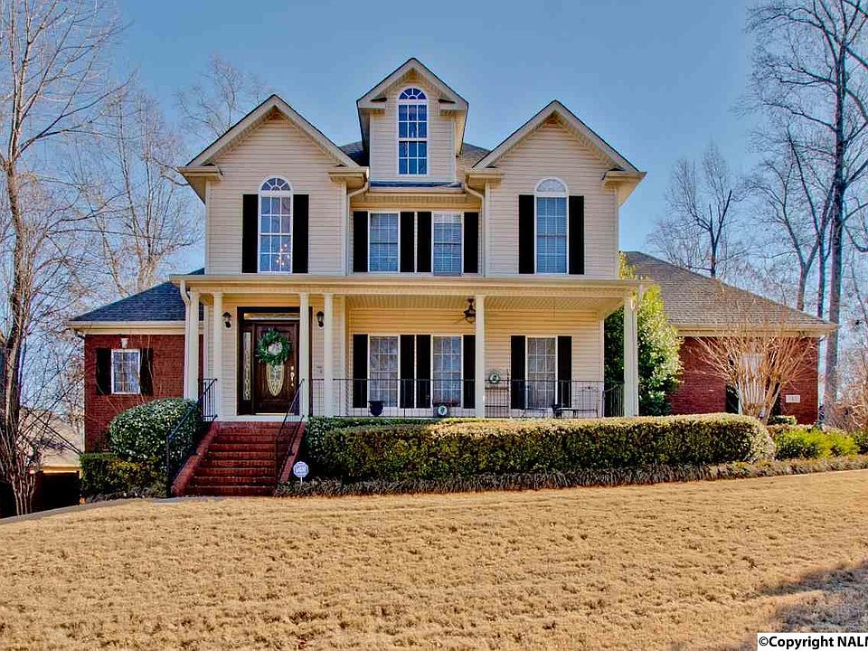1st image of 143 Greenlawn Dr