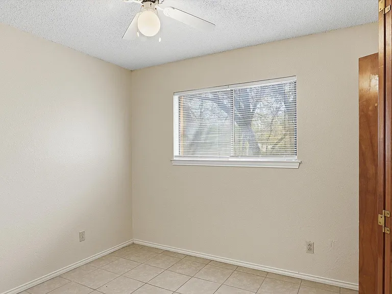 405 Whitetail Dr #A — Photo 10