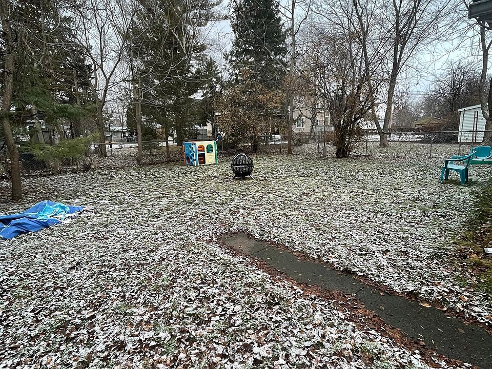 2nd image of 29 Eveline St #A