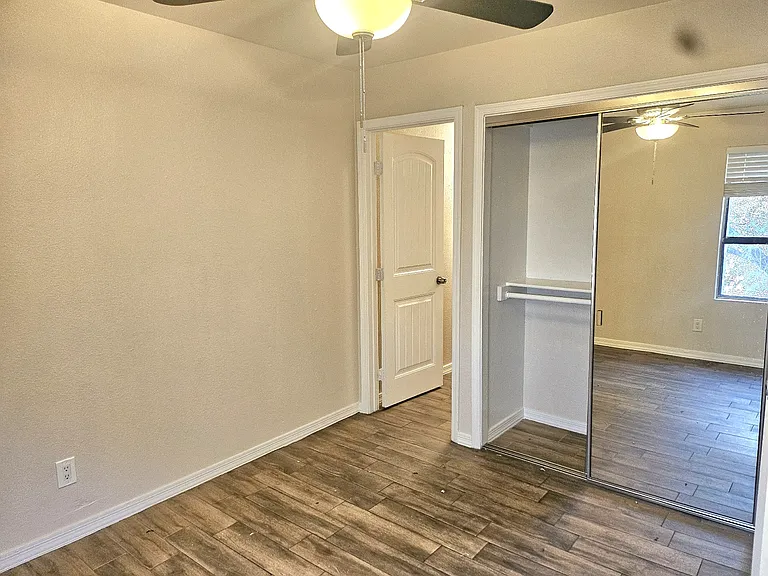 4313 N 19th Ave #204 — Photo 12