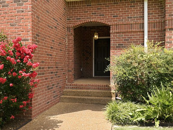 3rd image of 2292 Rolling Hills Dr