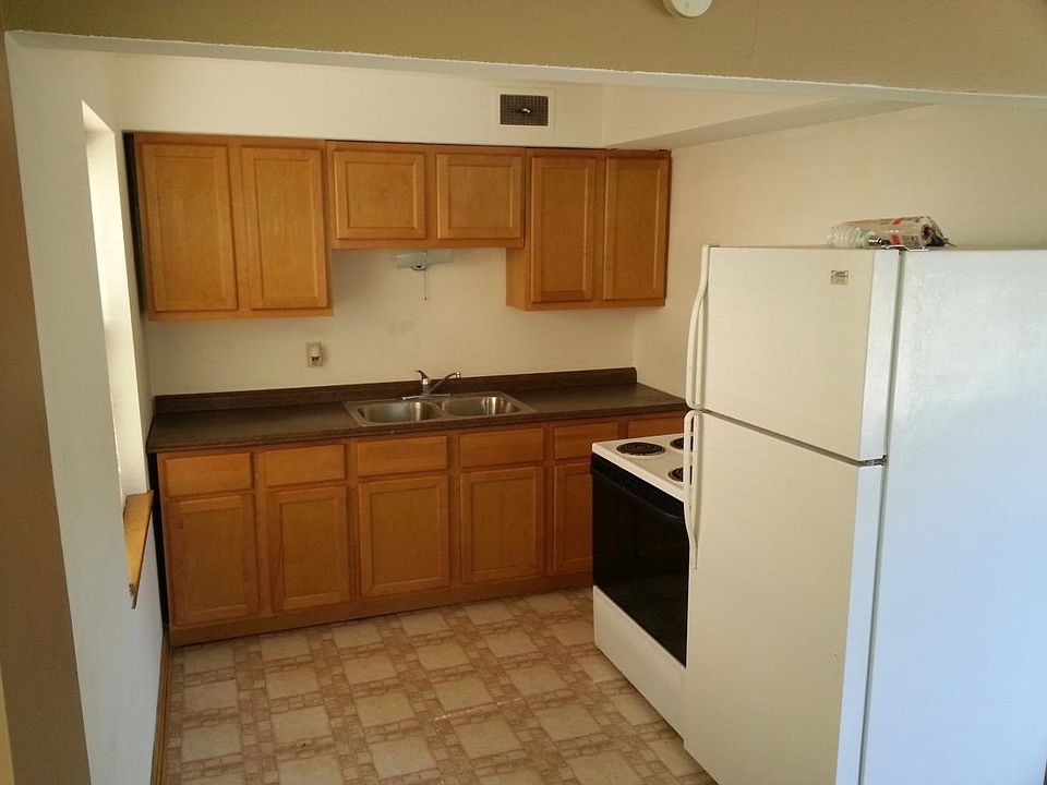 kitchen newer cabinets and counter