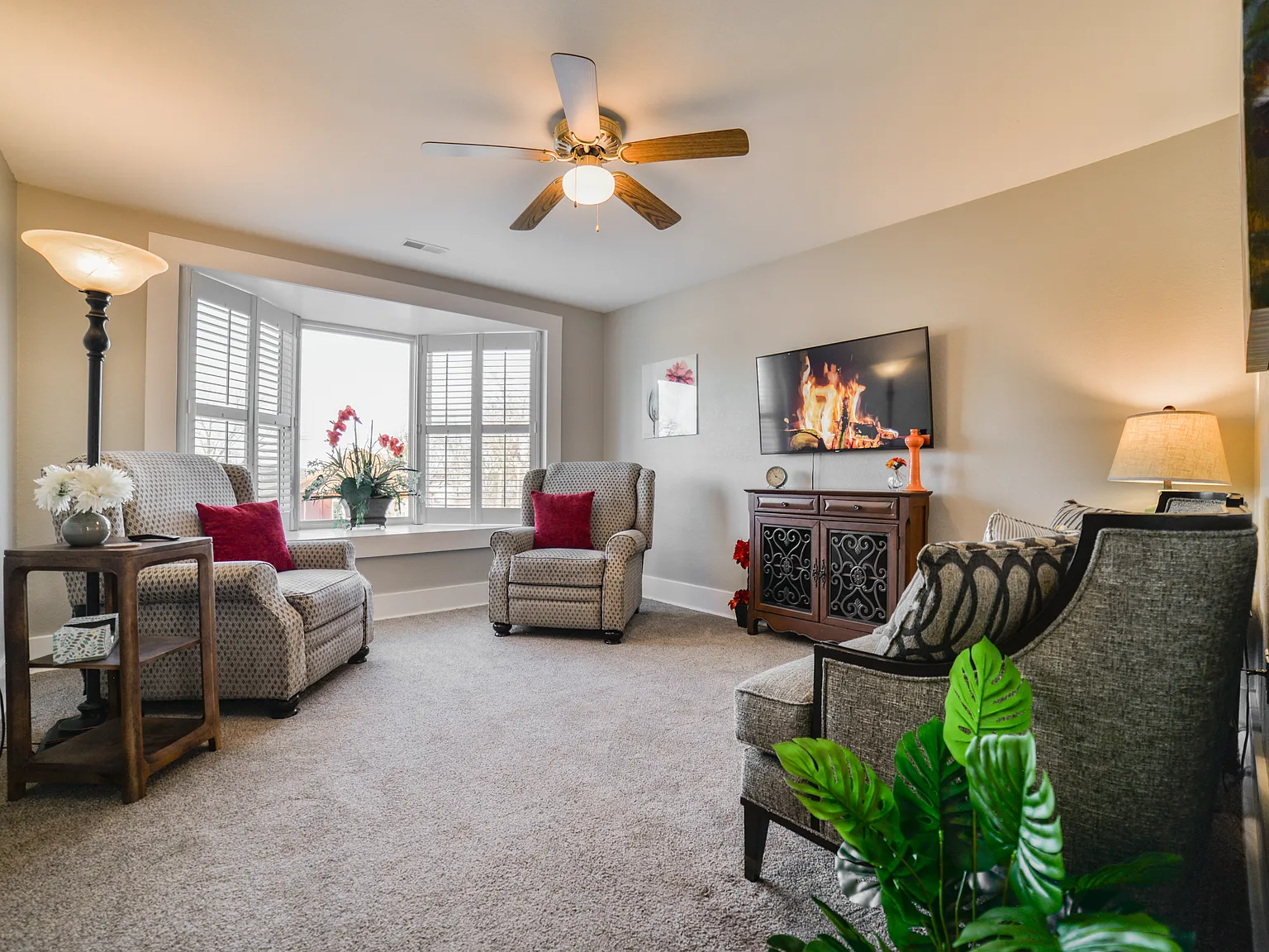 2 bed, 1400 sqft, $1,850 — Photo 1