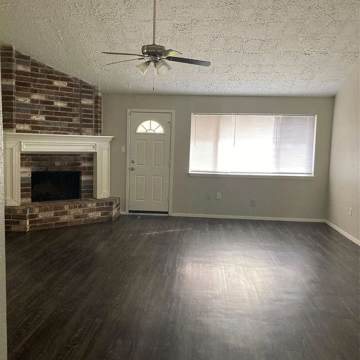 3 bed, 2.0 bath, 1524 sqft, $1,850 — Photo 2