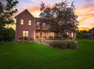 N36W22543 Long Valley Rd, Pewaukee, WI 53072