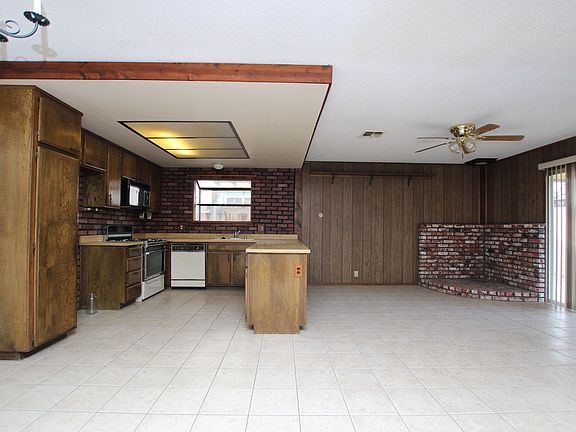 2nd image of 4703 W Vassar Dr