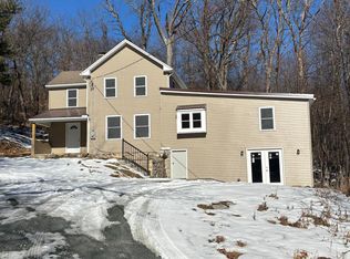 15205 Charmian Rd, Blue Ridge Summit, PA 17214