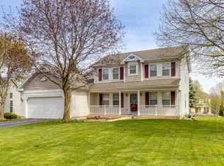 21 N London Ct, South Elgin, IL 60177