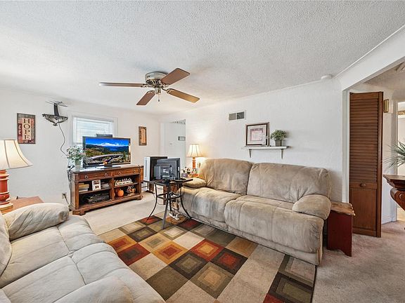5th image of 3218 Chaucer Ave