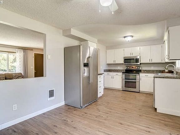 5th image of 5704 NE 112th St