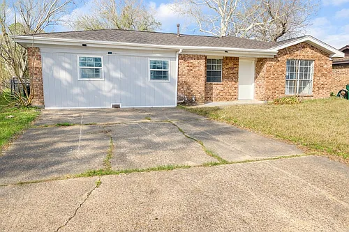 600 W Mimosa St Photo 1