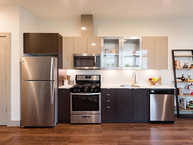 Broadcast Apartments — Photo 14