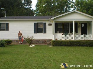 452 Overhead Bridge Rd, Camden, TN 38320