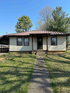 319 E Houston St, Morganfield, KY, 42437