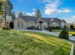 495 Jefferson Dr, Mount Shasta, CA 96067